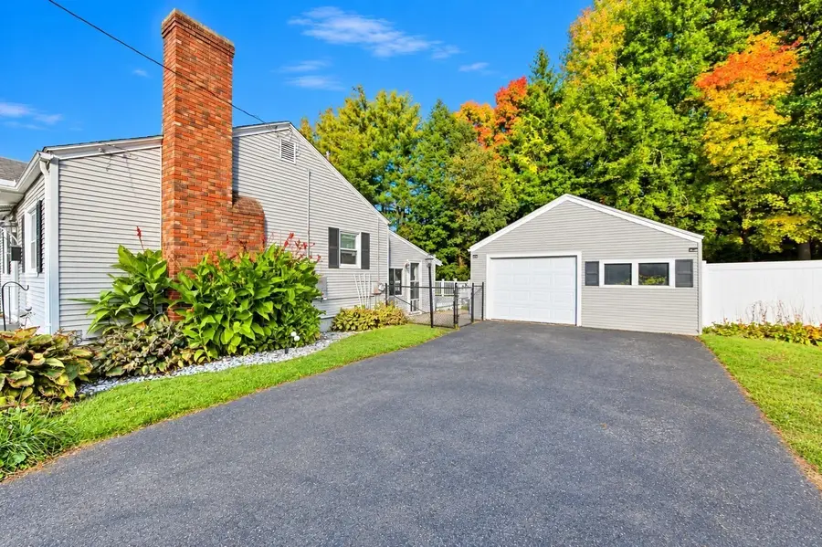 11 Anne St, East Longmeadow, MA 01028 - #2