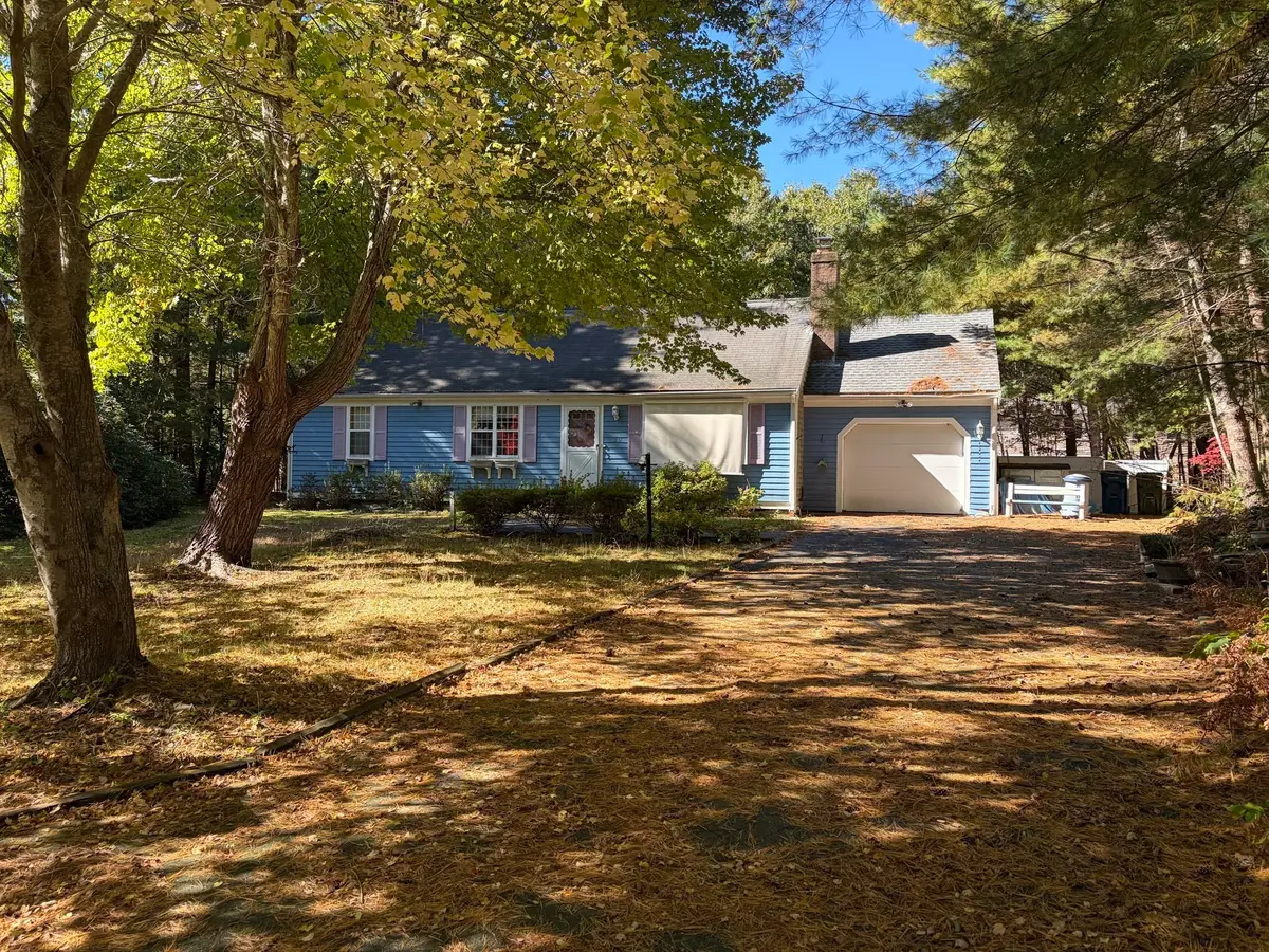 30 Overlook Cir, Falmouth, MA 02536 - #1