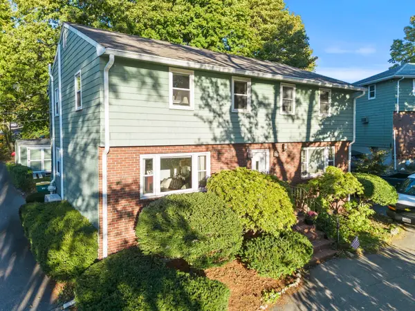 40 Buckman St #40, Woburn, MA 01801