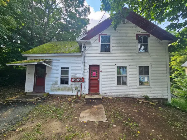 28 Carpenter St, Warren, MA 01083