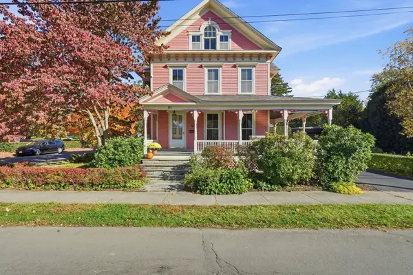 81 Franklin St, Greenfield, MA 01301