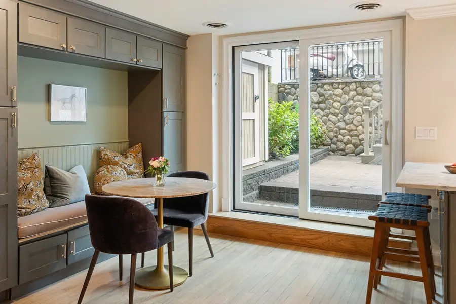 7 Concord Sq #1, Boston, MA 02118 - #3