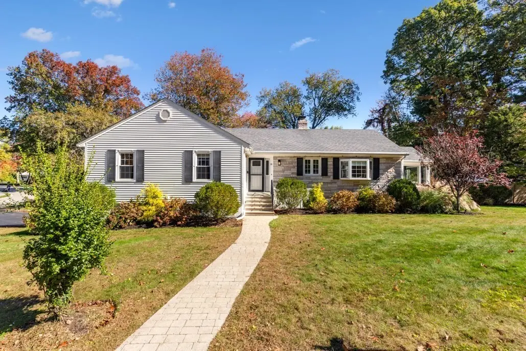 19 Longbow Rd, Lynnfield, MA 01940 - #1