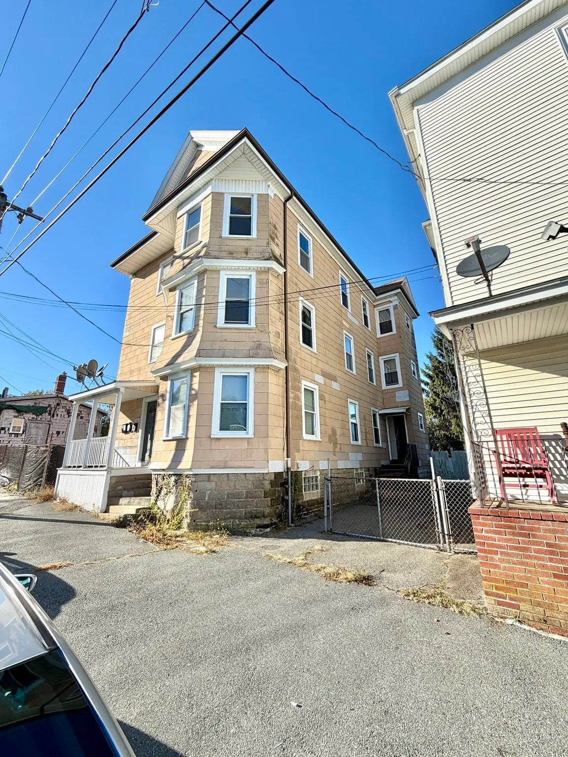 25 Adams St, New Bedford, MA 02746 - #1