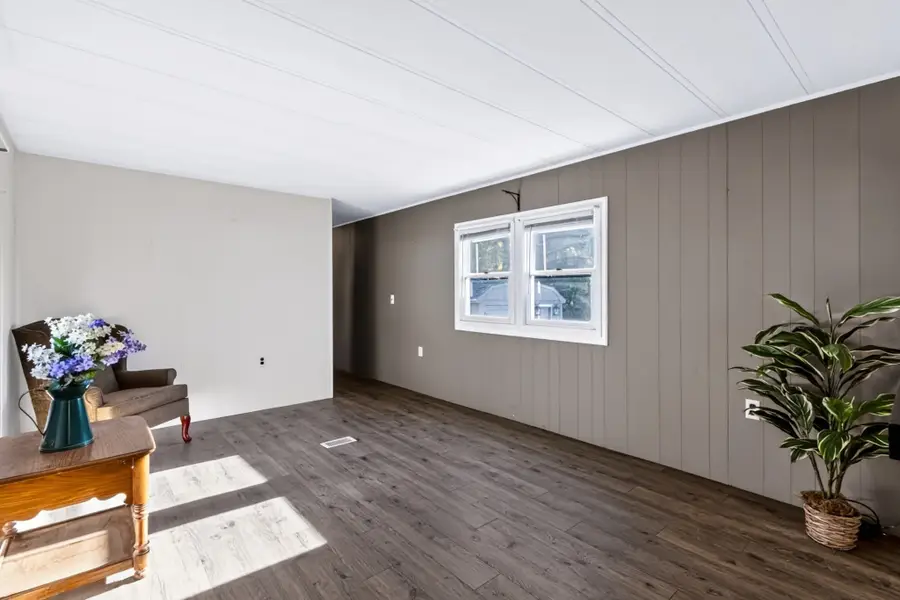 47 Clems Way, Acushnet, MA 02743 - #3