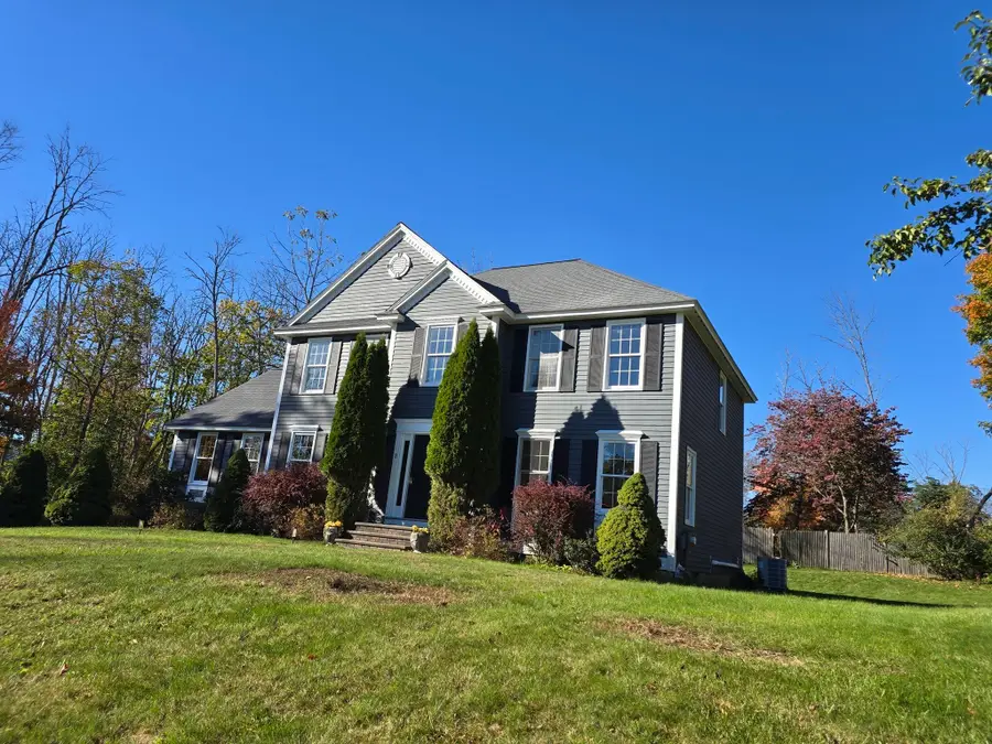 3 Pheasant Hollow, West Newbury, MA 01985 - #2