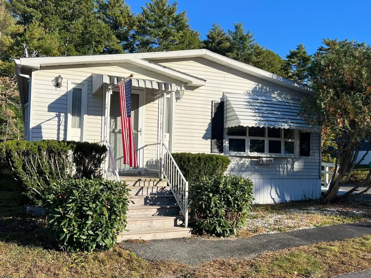 6 Truman, Carver, MA 02330 - #1