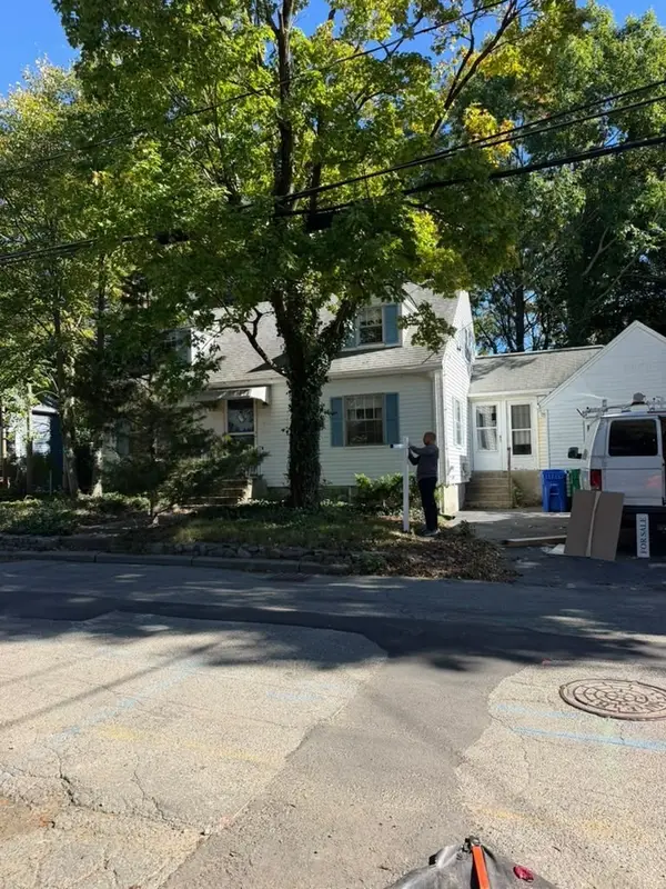 92 Sheridan, Newton, MA 02465