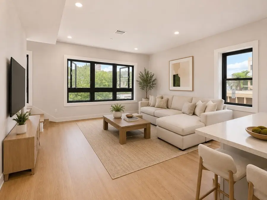 820 Hyde Park Ave. #PH3, Boston, MA 02136 - #3