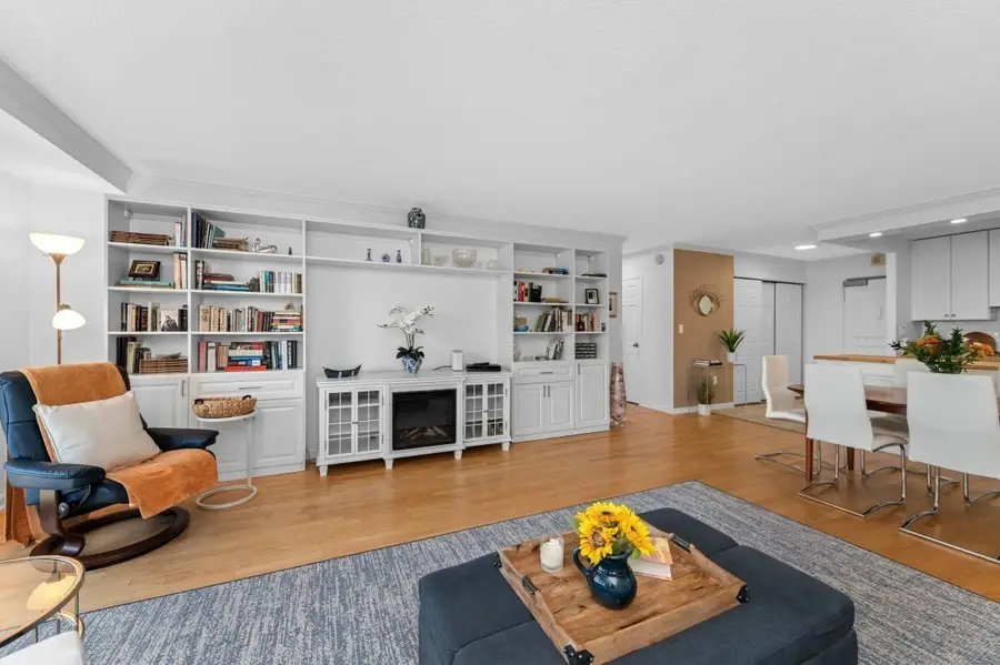 2 Hawthorne Place #15R, Boston, MA 02114 - #3