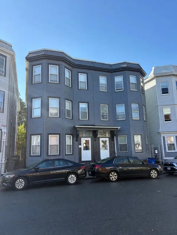 633 E 6th St, Boston, MA 02127