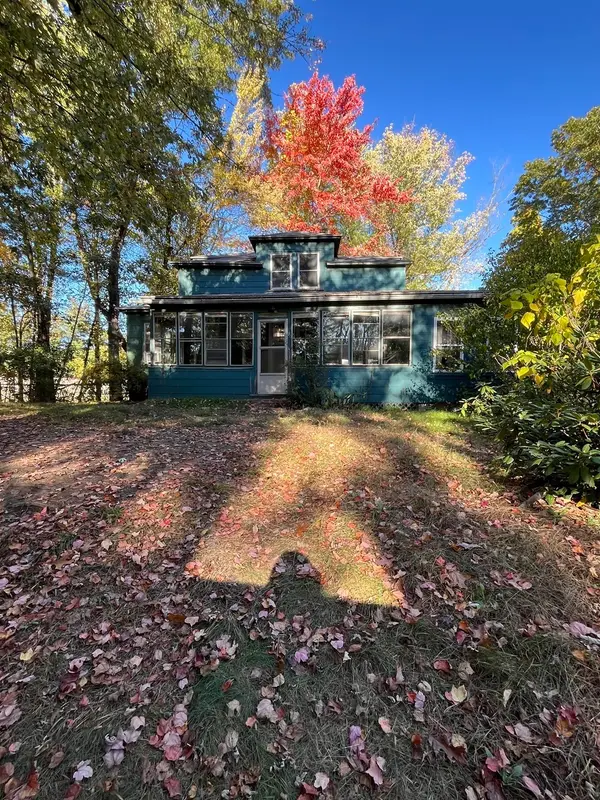40 Meadowbrook Rd, Chelmsford, MA 01863