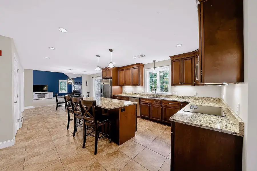 115 Northridge Dr, East Bridgewater, MA 02333 - #3