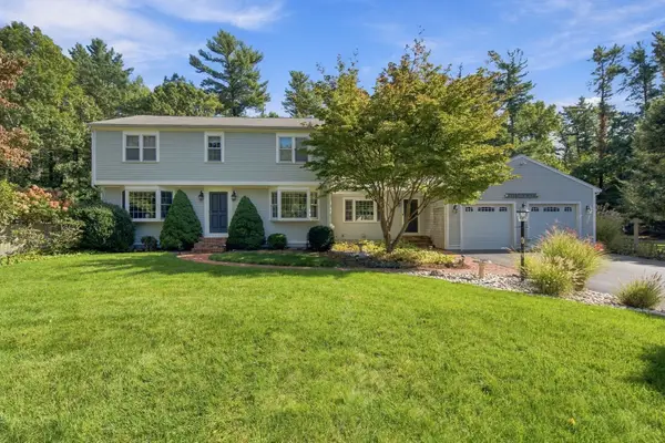 5 Wildflower Path, Duxbury, MA 02332