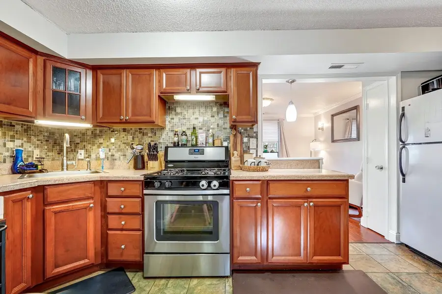 48 Arnold Ave. #48, Lowell, MA 01852 - #2