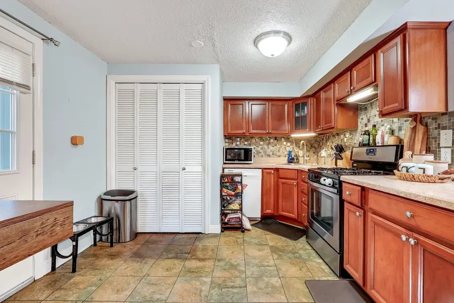 48 Arnold Ave. #48, Lowell, MA 01852 - #3