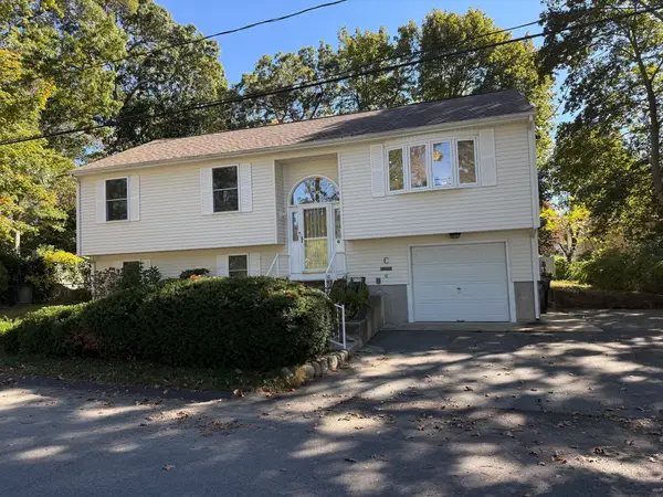 6 Golf Street, Dartmouth, MA 02747