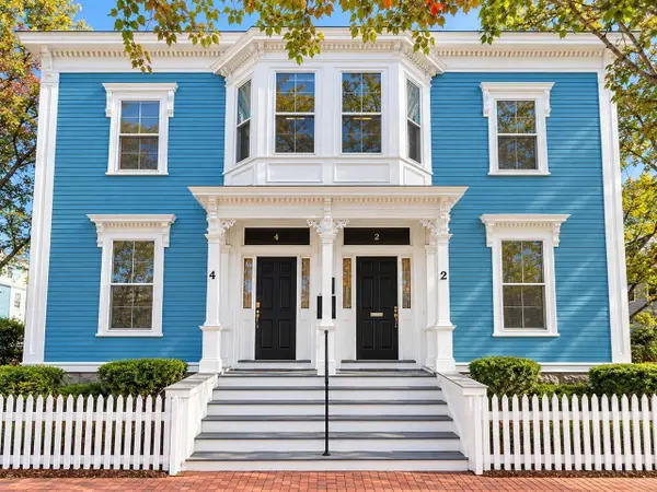 2-4 Saunders St, Salem, MA 01970