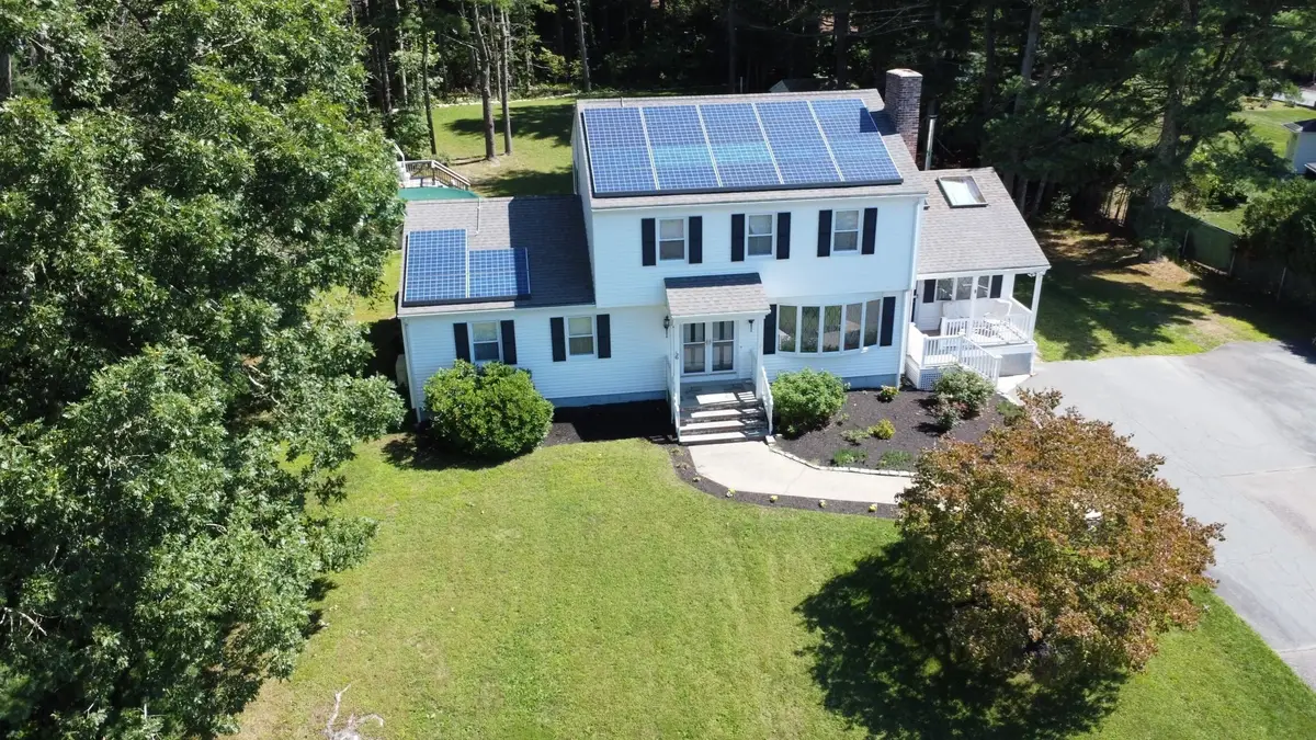 6 Tracey St, Acushnet, MA 02743 - #1
