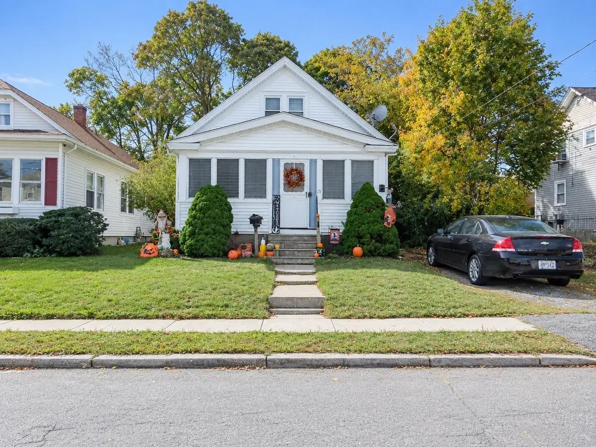 15 Baldwin St, East Providence, RI 02914 - #1