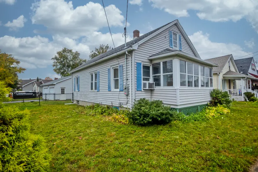 314 Carew St, Chicopee, MA 01020 - #2
