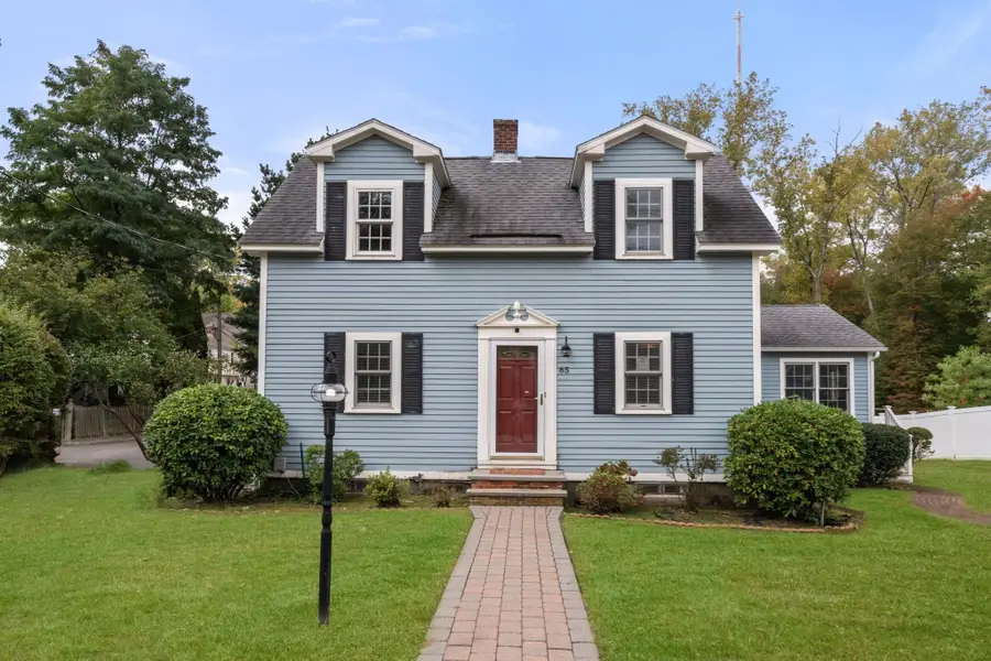 65 Bernard St, Newton, MA 02461 - #2