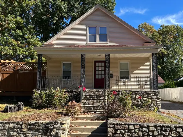 42 Ernest Ave, Worcester, MA 01604