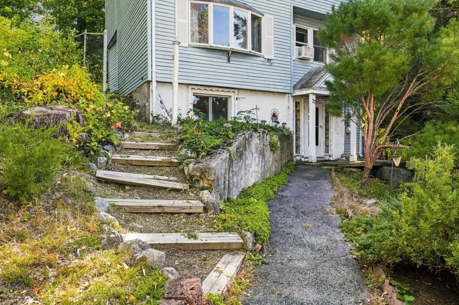 27 Malvern St, Waltham, MA 02451 - #2