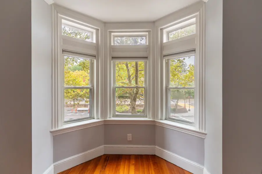 1834 Beacon St #5, Brookline, MA 02445 - #3