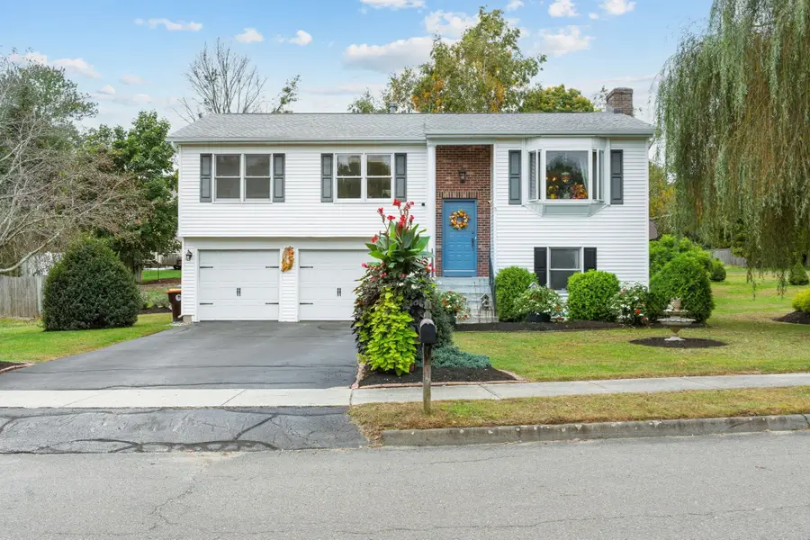 8 Oriole Dr, Feeding Hills, MA 01030 - #3