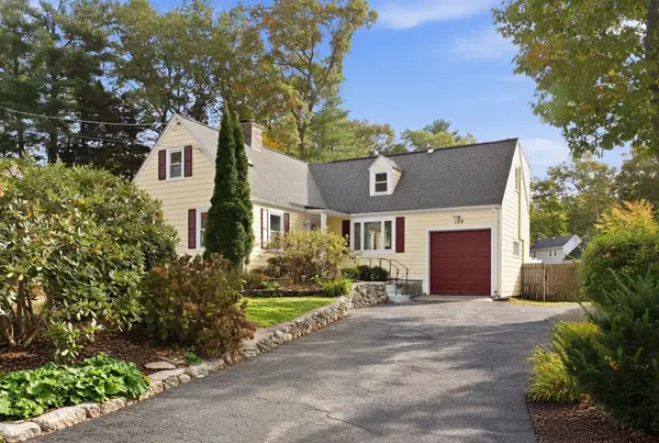 128 Laurel Dr, Needham, MA 02492