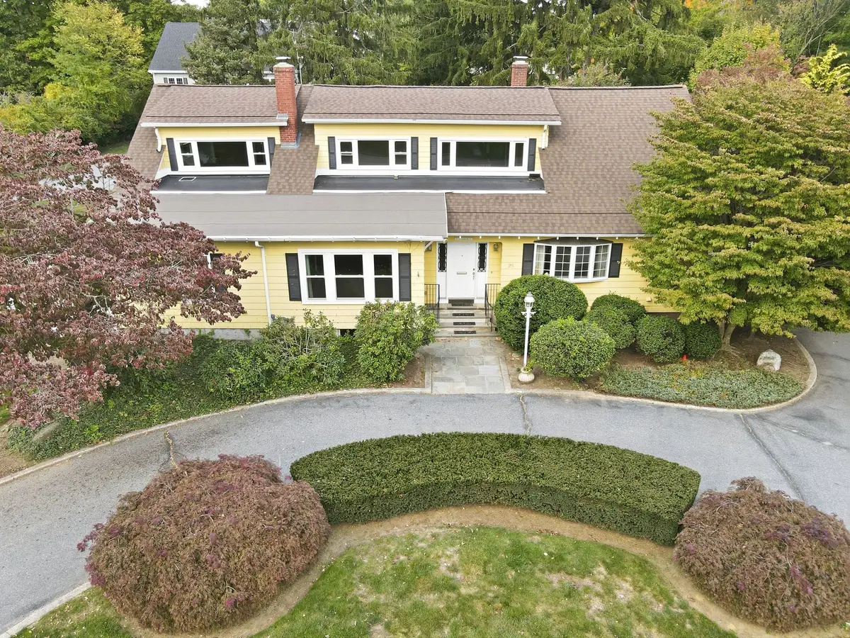 25 Commonwealth Ave, Attleboro, MA 02703 - #1