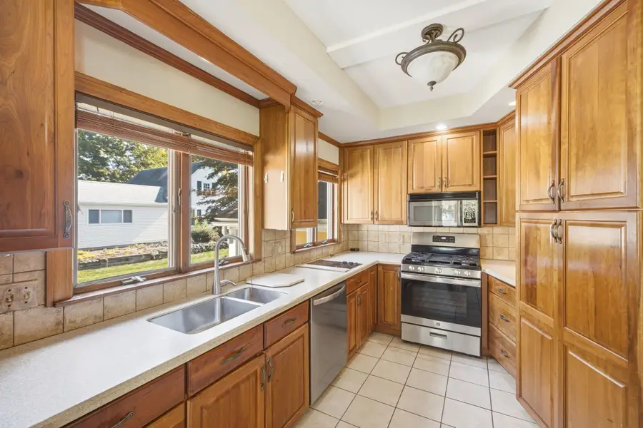 25 Commonwealth Ave, Attleboro, MA 02703 - #3