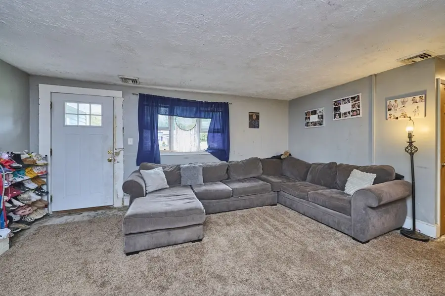 25 Anita Road, Brockton, MA 02302 - #3