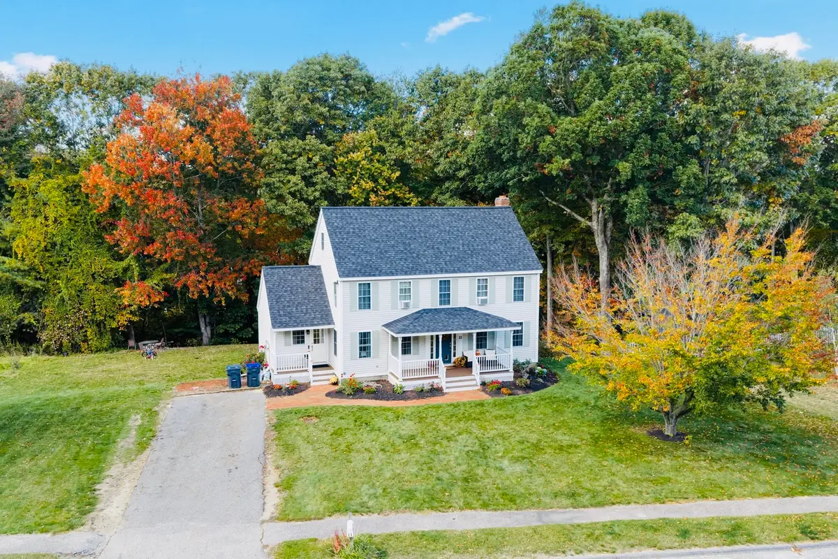 11 Valley View Cir, Rutland, MA 01543 - #1