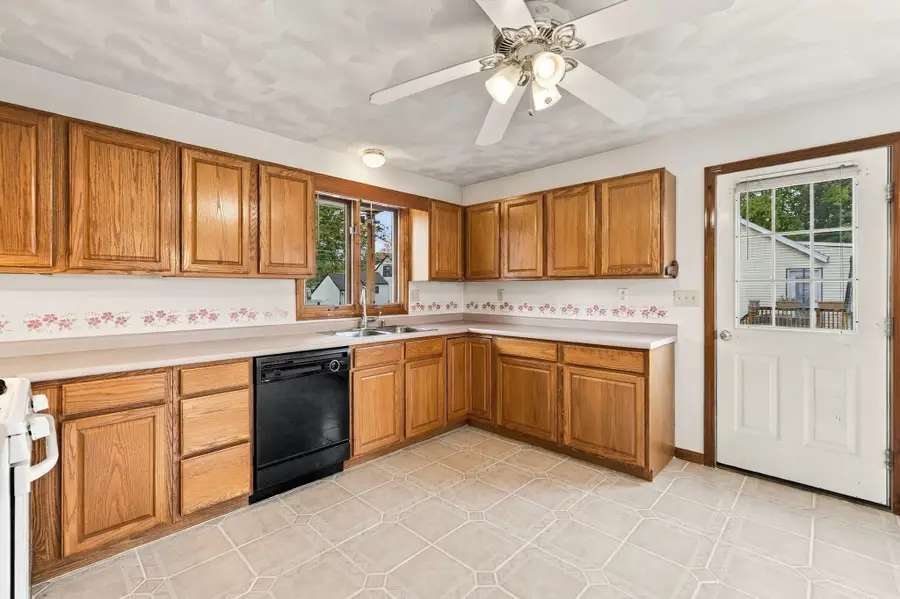 21 Bridle Rd, Billerica, MA 01821 - #3