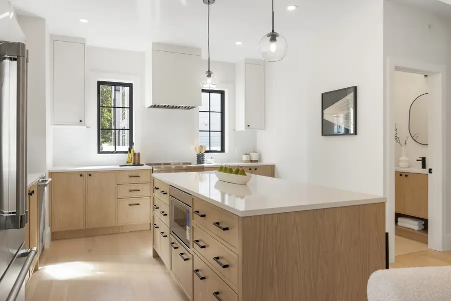 6 Floral St #6, Newton, MA 02461 - #3