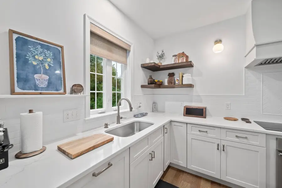 33 Skyhawk Cir, Weymouth, MA 02190 - #3