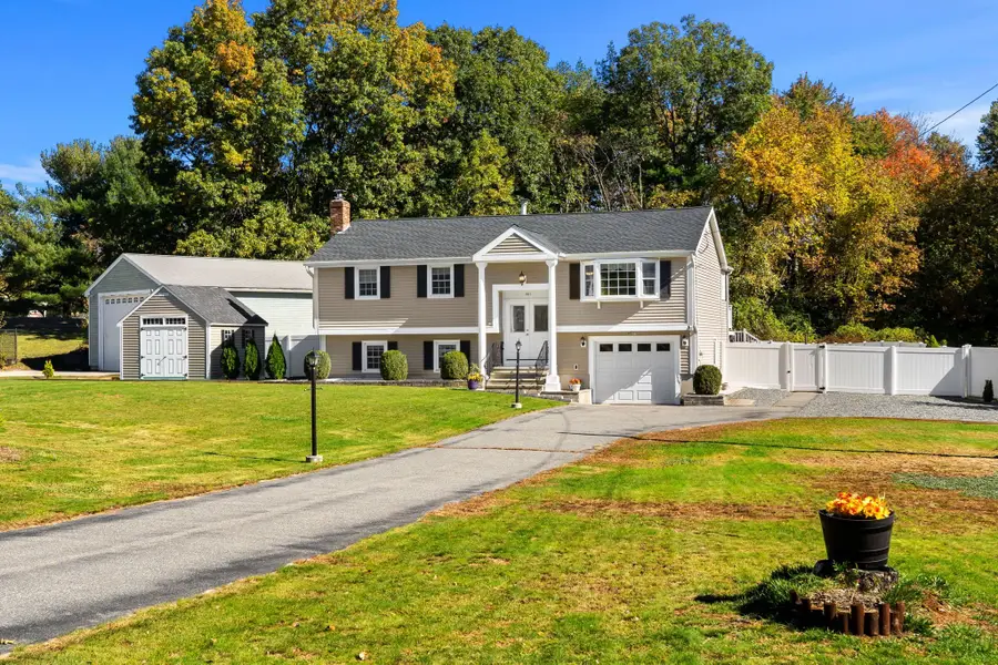 281 Beech St, Tewksbury, MA 01876 - #3