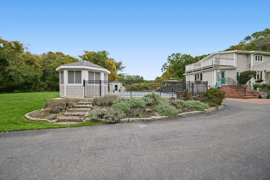 74 Little River Rd, Dartmouth, MA 02748 - #3