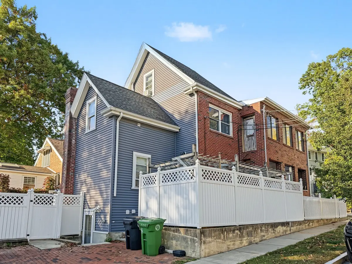 24 Charles St, Watertown, MA 02472 - #1