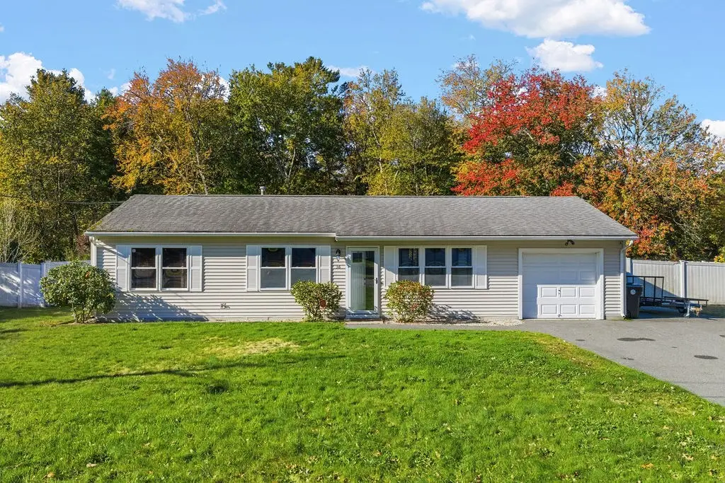 36 Meadowood Dr, Dartmouth, MA 02748 - #1