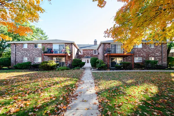 37 Fountain Ln #14, Weymouth, MA 02190