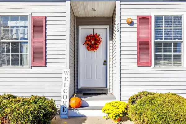 76 Lake St #76, Gardner, MA 01440