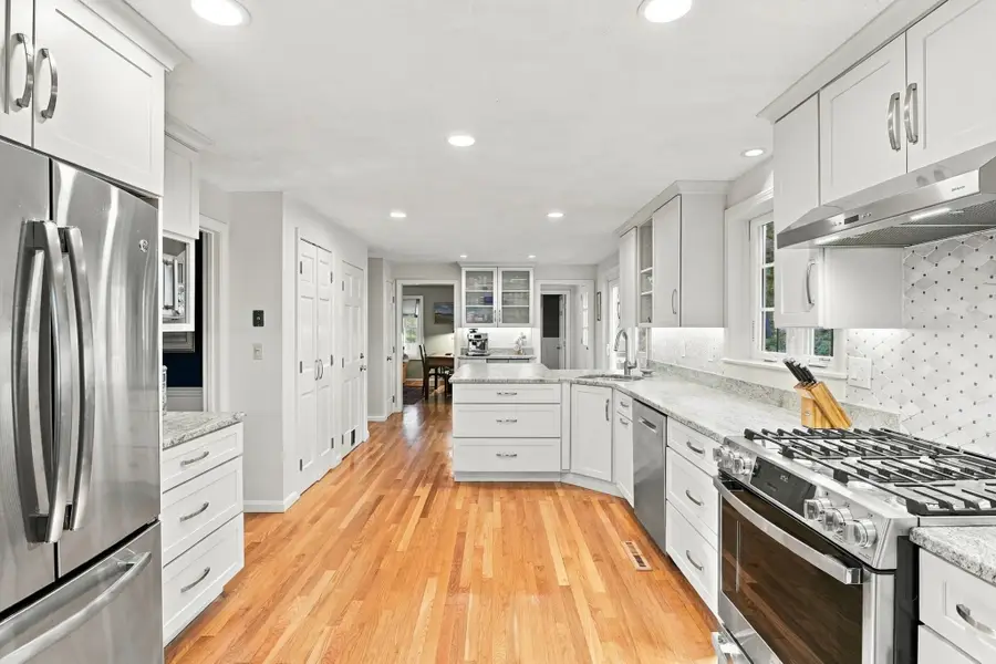2 Canter Circle, Westford, MA 01886 - #2