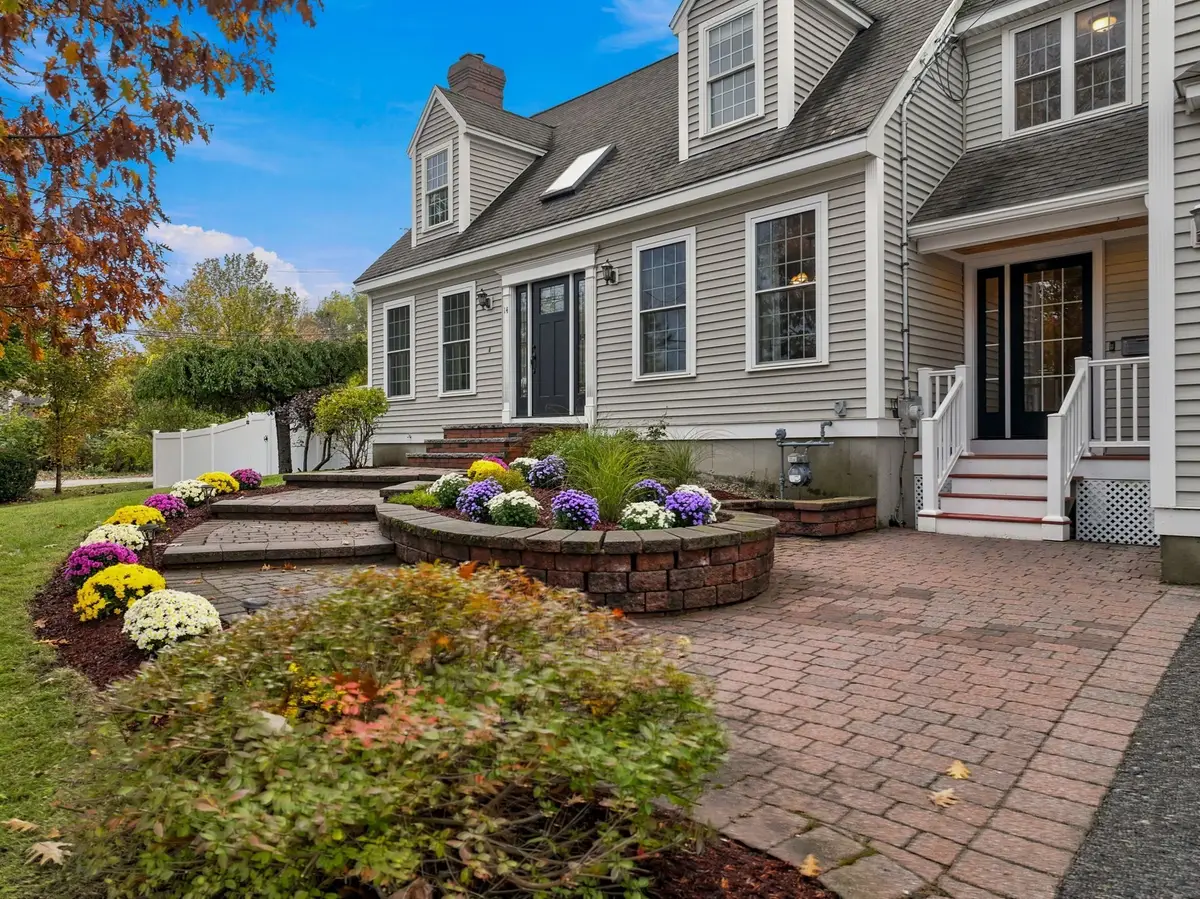 14 South Hampton Rd, Amesbury, MA 01913 - #1