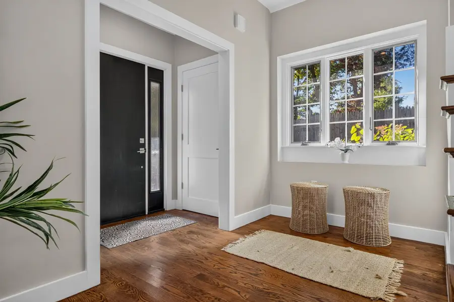 611 Centre St #1, Newton, MA 02458 - #2