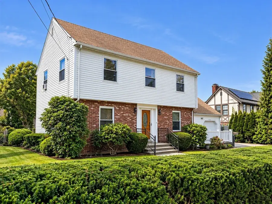 231 Waltham St, Newton, MA 02465 - #2