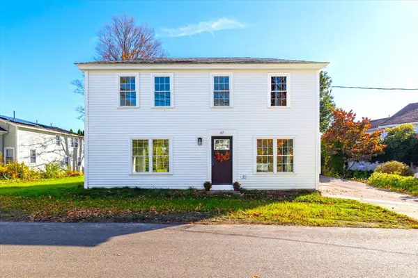 67 Maple St, Oakham, MA 01068