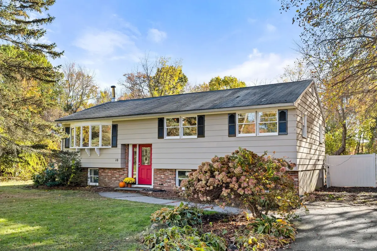 10 Garden Brook Rd, Billerica, MA 01821 - #1